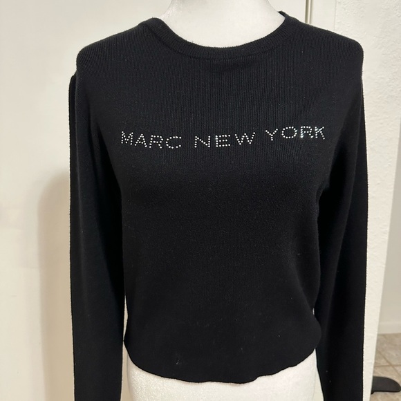 Andrew Marc Sweaters - Andrew Marc Black Crew Neck Sweater Size Medium
